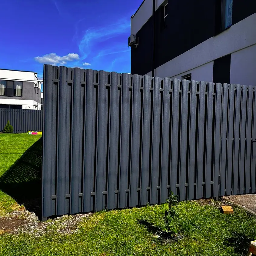 Фото 2 Штакетник Фигурный RAL7024 МАТТЕ Серый Графит матовый двусторонний