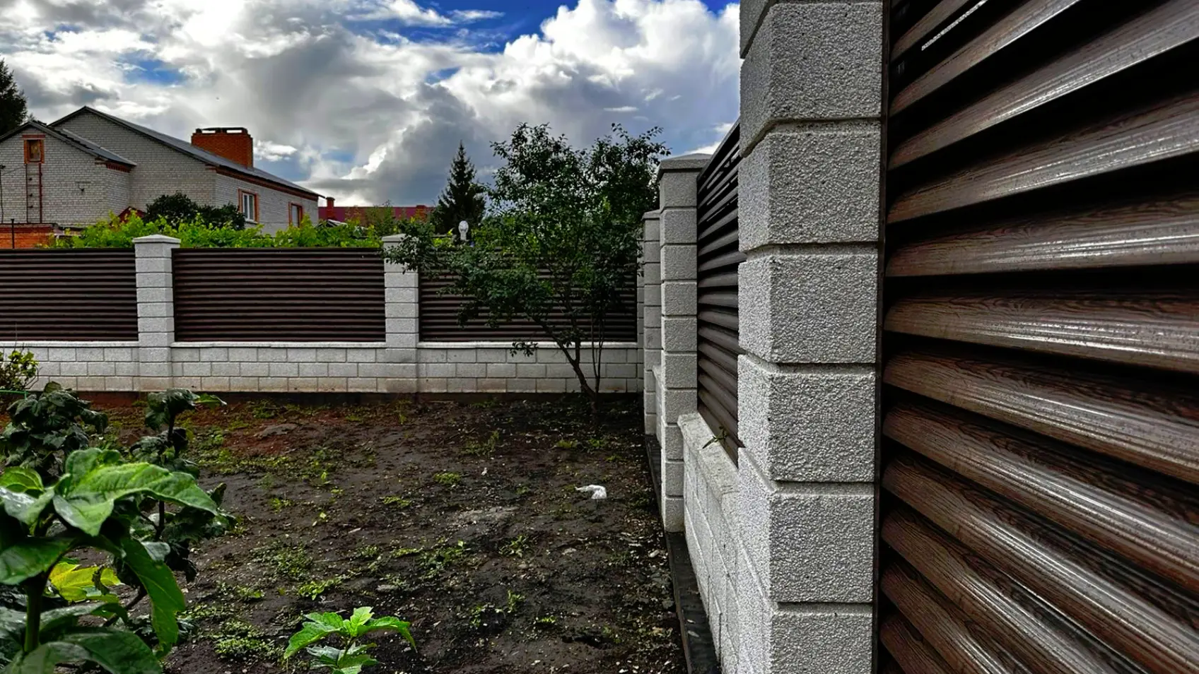 Фото 1 забор Еврожалюзи Темный Каштан 3D Принтек